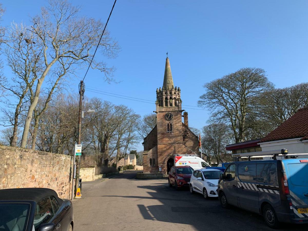 Church View / The Craster Arms In Beadnell Lägenhet Exteriör bild